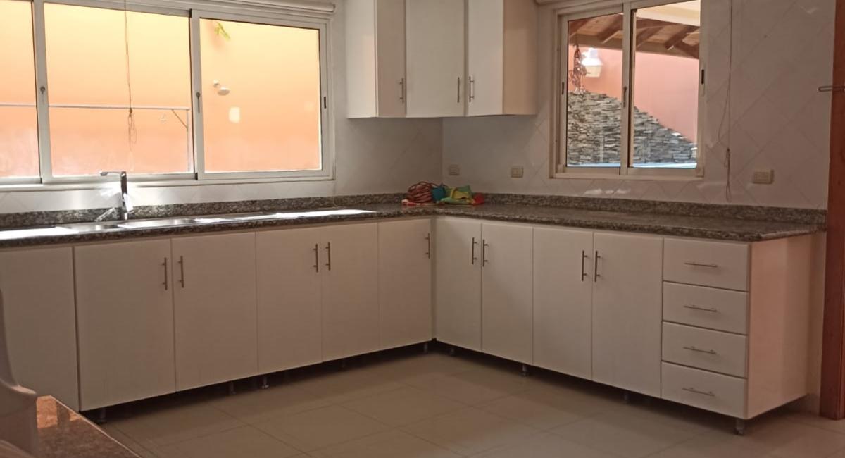 RD Househunter consultores bienes raices | Landingmaker.es