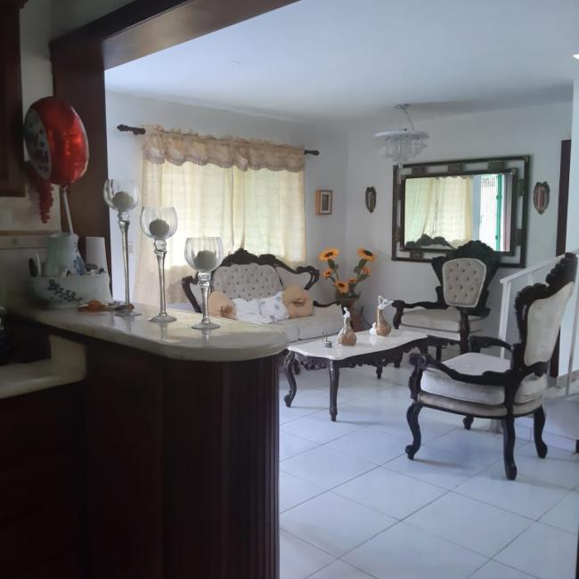 RD Househunter consultores bienes raices | Landingmaker.es